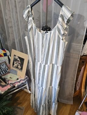 Warehouse One 3X Pocketed Midi Dress